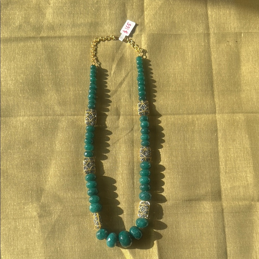 Elegant Turquoise Beaded Necklace with Gold Accents